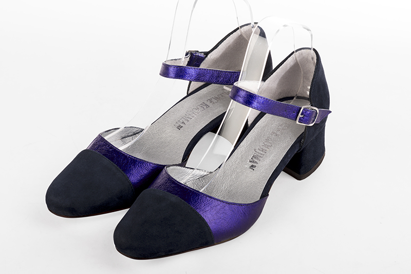 Matt black and violet purple women's open side shoes, with an instep strap. Round toe. Low flare heels. Front view - Florence KOOIJMAN